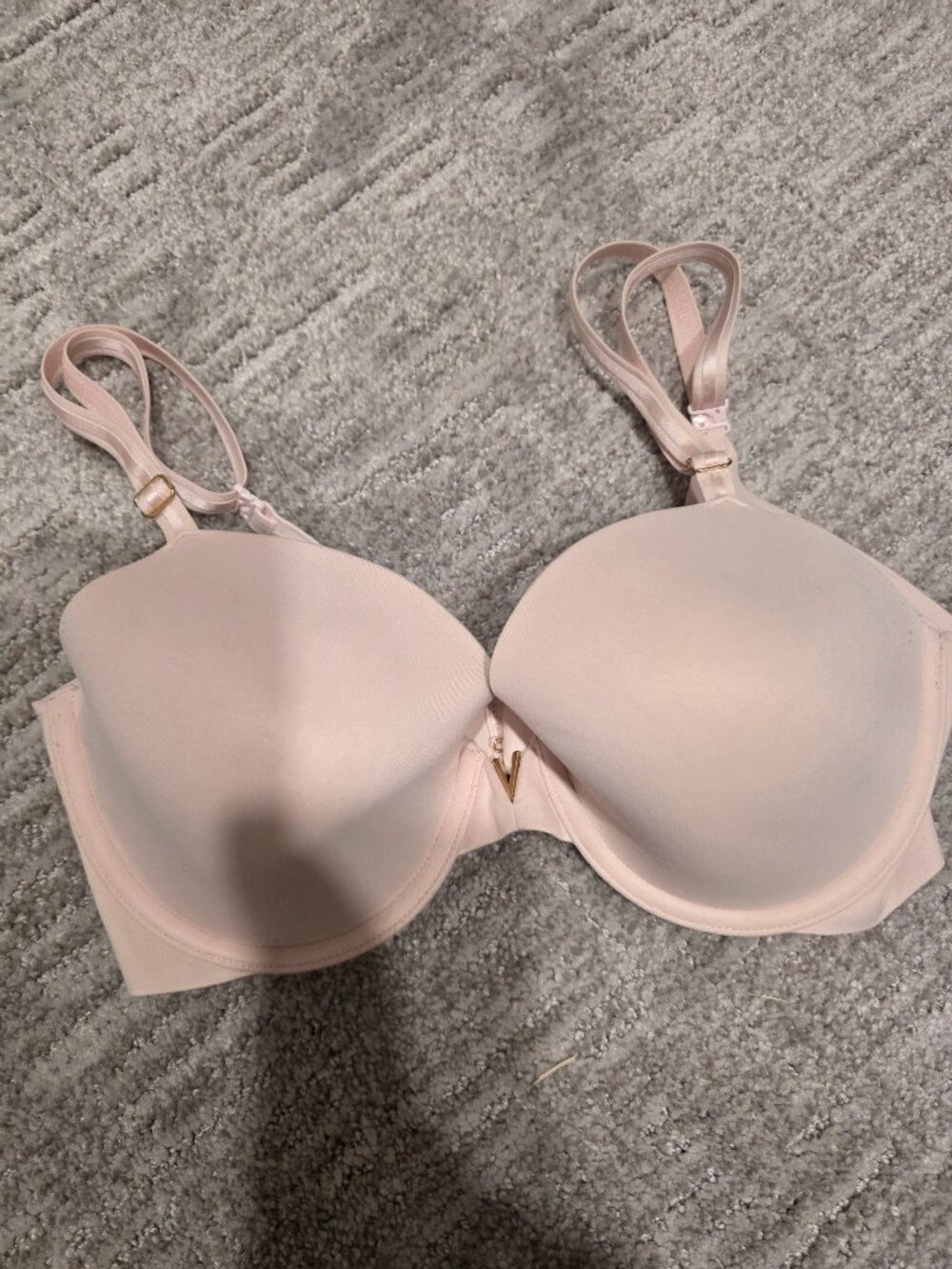 VS Love Cloud Smooth Lightly Lined Plunge Demi Bra SIZE 32DD